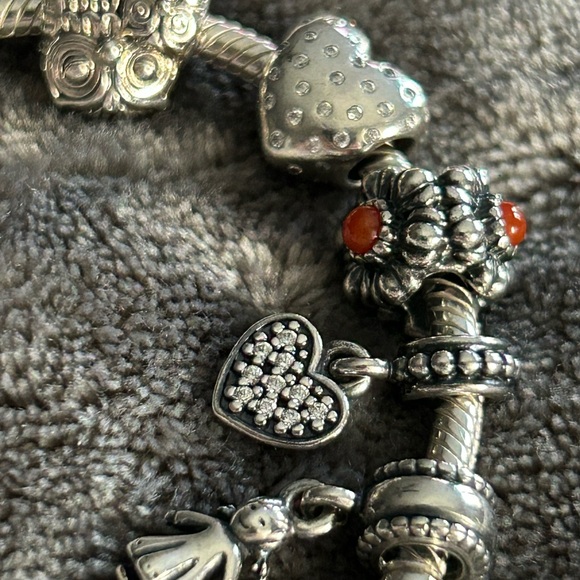 Pandora mom and daughter bracelet - Picture 3 of 6
